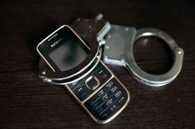 В Новотроицке украли телефон
